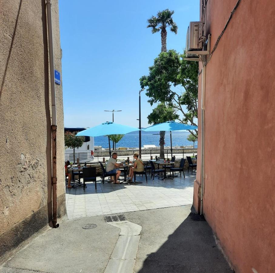 Renovated Fully Equipped Studio For 2 To 4 Pers Apartamento La Ciotat Exterior foto